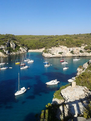 Vacaciones en velero por plazas a Menorca