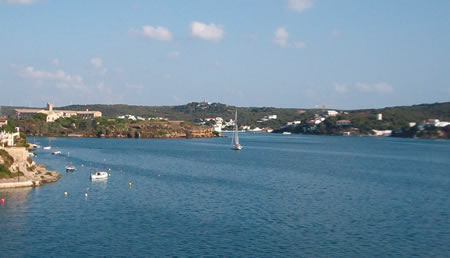 Vacaciones verano en velero en Menorca